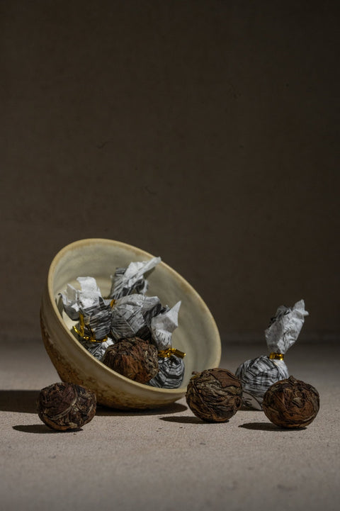 Resonance | Orb | White Tea - Milkmans Market Cloud Hidden