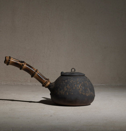 Wabi Wood Handle Teapot | 1000ml - Milkmans Market Cloud Hidden