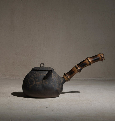 Wabi Wood Handle Teapot | 1000ml - Milkmans Market Cloud Hidden
